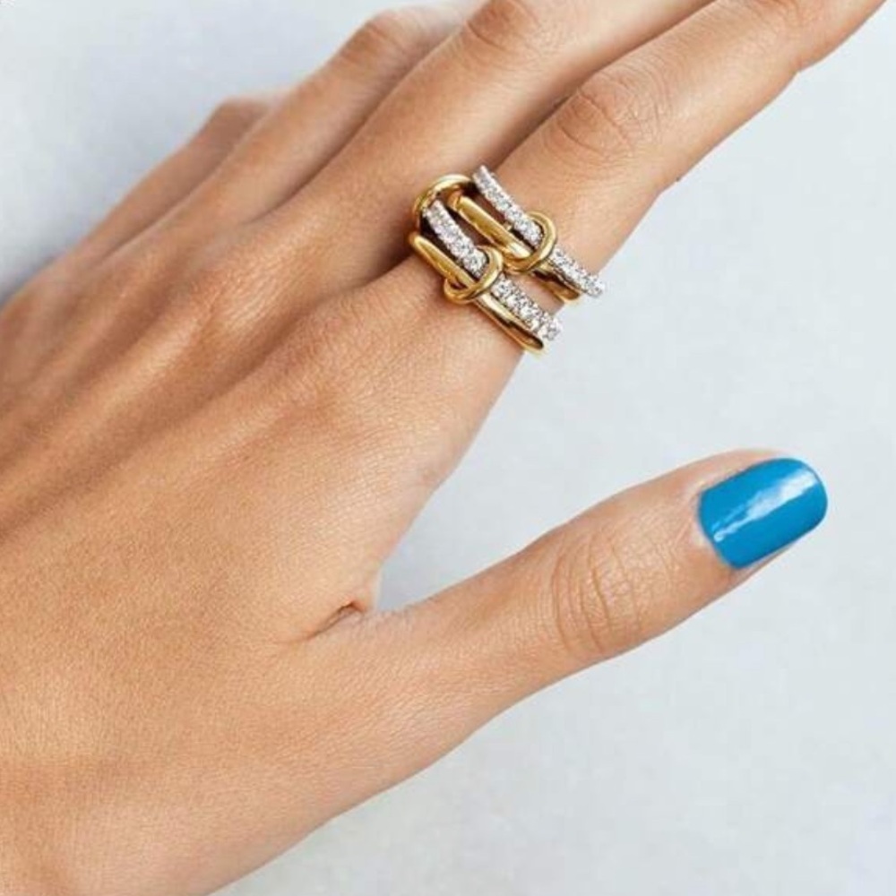 Elegant Gold & Silver Interlocking Ring – Size 8